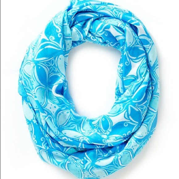 Lilly Pulitzer Riley Infinity Loop Scarf - Picture 1 of 4